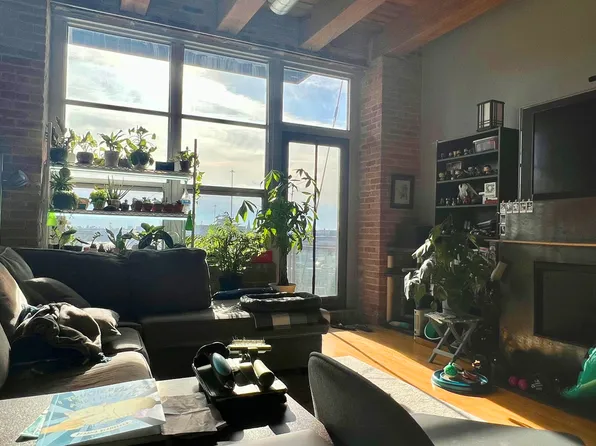 333 S Desplaines St APT 513, Chicago, IL 60661