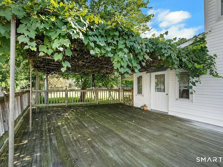 2743 Boston Post Rd — Photo 21