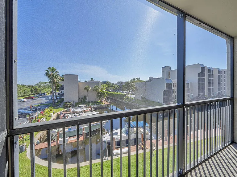 17 Royal Palm Way #3010 — Photo 44