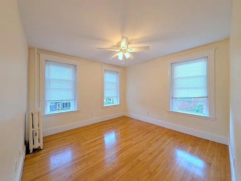 331 Harvard St #5 — Photo 3