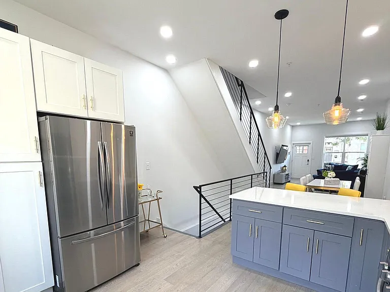 2239 Tasker St — Photo 13