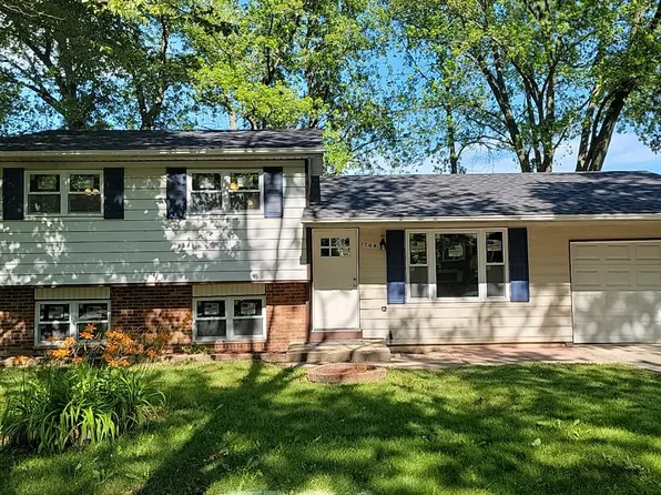 120 N Ashbury Ave, Bolingbrook, IL 60440