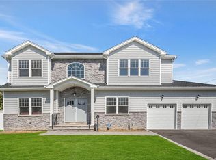 24 Northern Pkwy E, Plainview, NY 11803