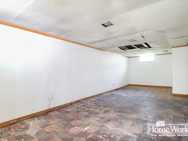 2823 Calhoun St — Photo 13