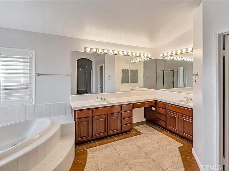 19754 Mariposa Creek Way — Photo 26