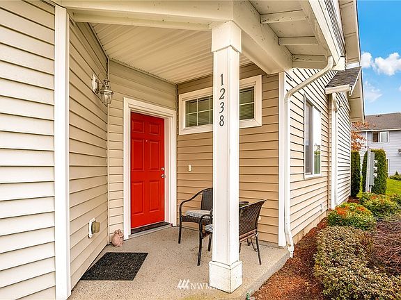 2nd image of 1238 52nd St NE #2305