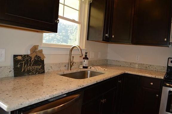 5th image of 137 Brighton Pl