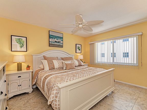 5th image of 1275 Tarpon Center Dr APT 209