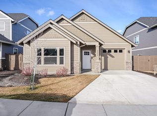 20606 SE Gemstone Ave, Bend, OR 97702