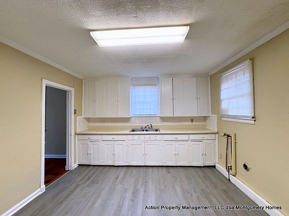 3rd image of 3054 McQueen St APT D