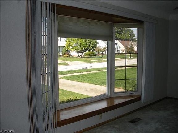 5th image of 1721 Mayfair Blvd