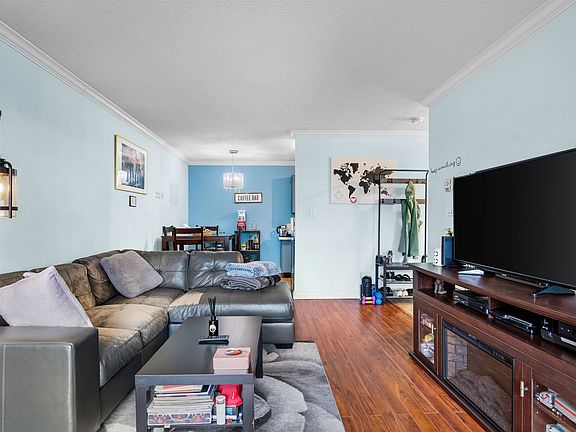 4th image of 315 10th St #306
