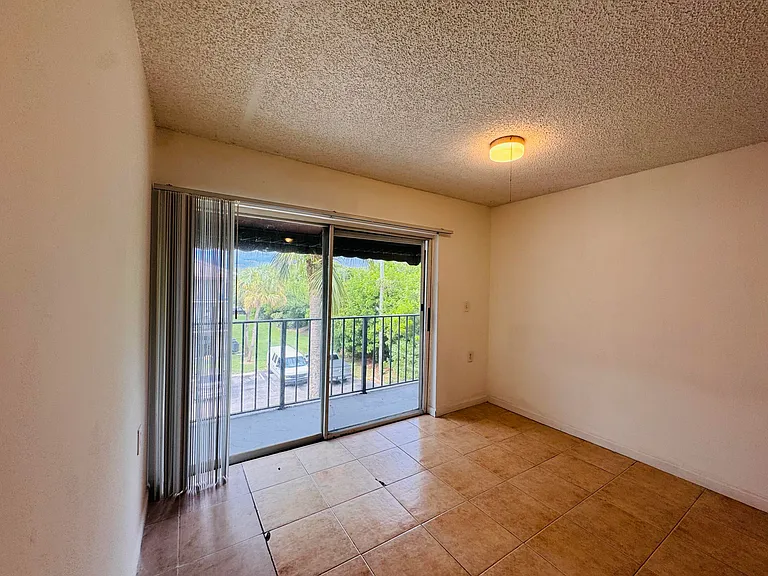 1068 N Benoist Farms Rd #302 — Photo 28
