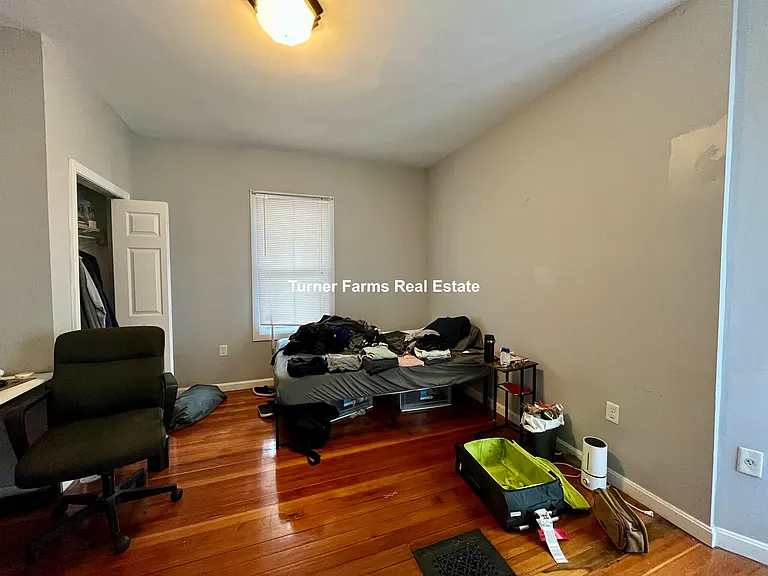 25 Sudan St #1R — Photo 10