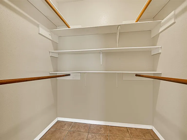 12322 Meadow Ridge Dr — Photo 21