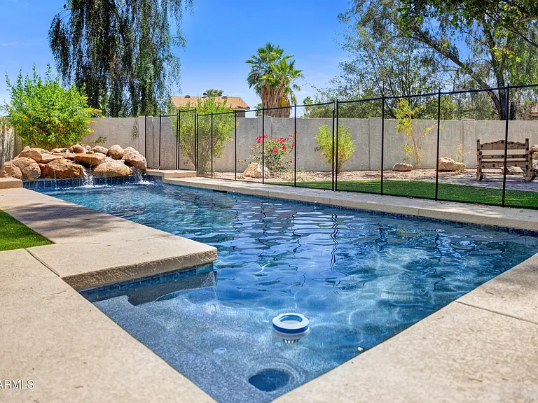 6863 E Kelton Ln — Photo 30
