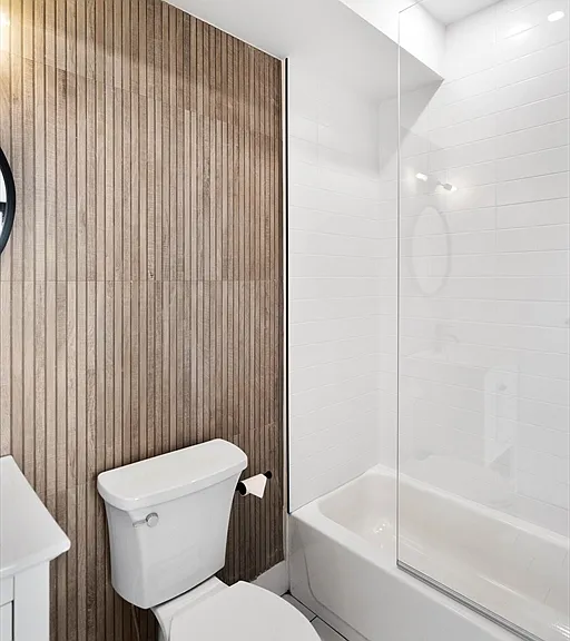 631 Saratoga St #4 — Photo 10
