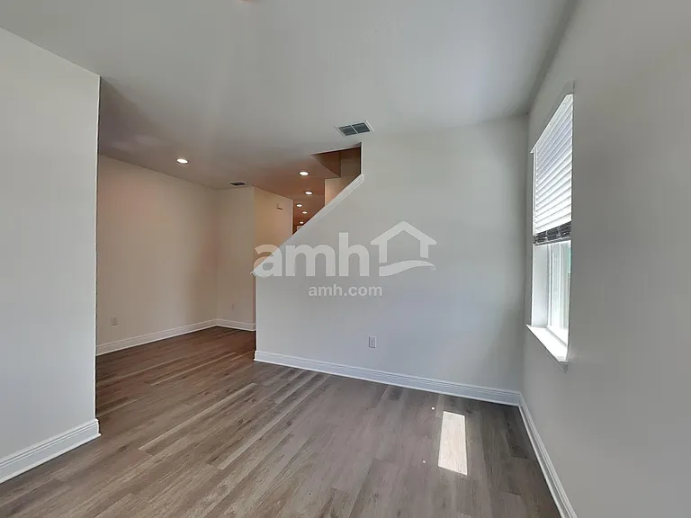 3716 Center Cove Ln — Photo 7