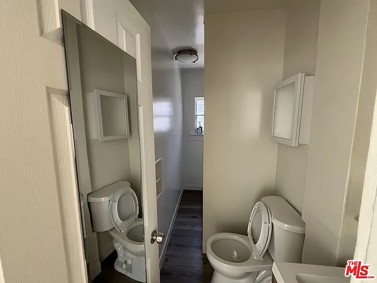 424 N Venice Blvd #B — Photo 11