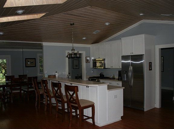 4th image of 105 Highland Ave