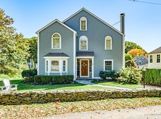 9 Oak St, Kennebunk, ME 04043