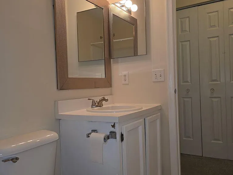 24 Woodcrest Ct — Photo 20