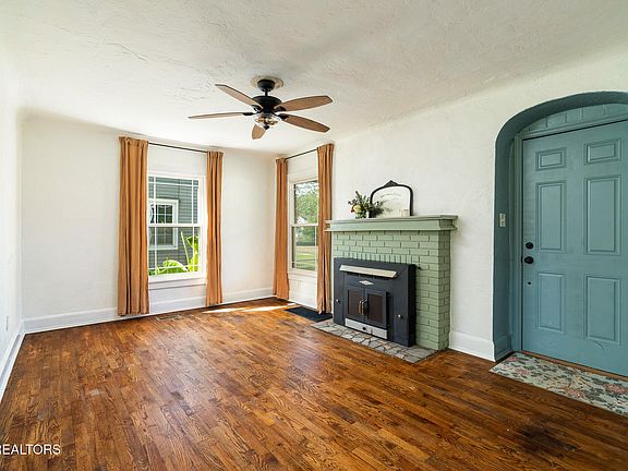 5th image of 3216 Orlando St