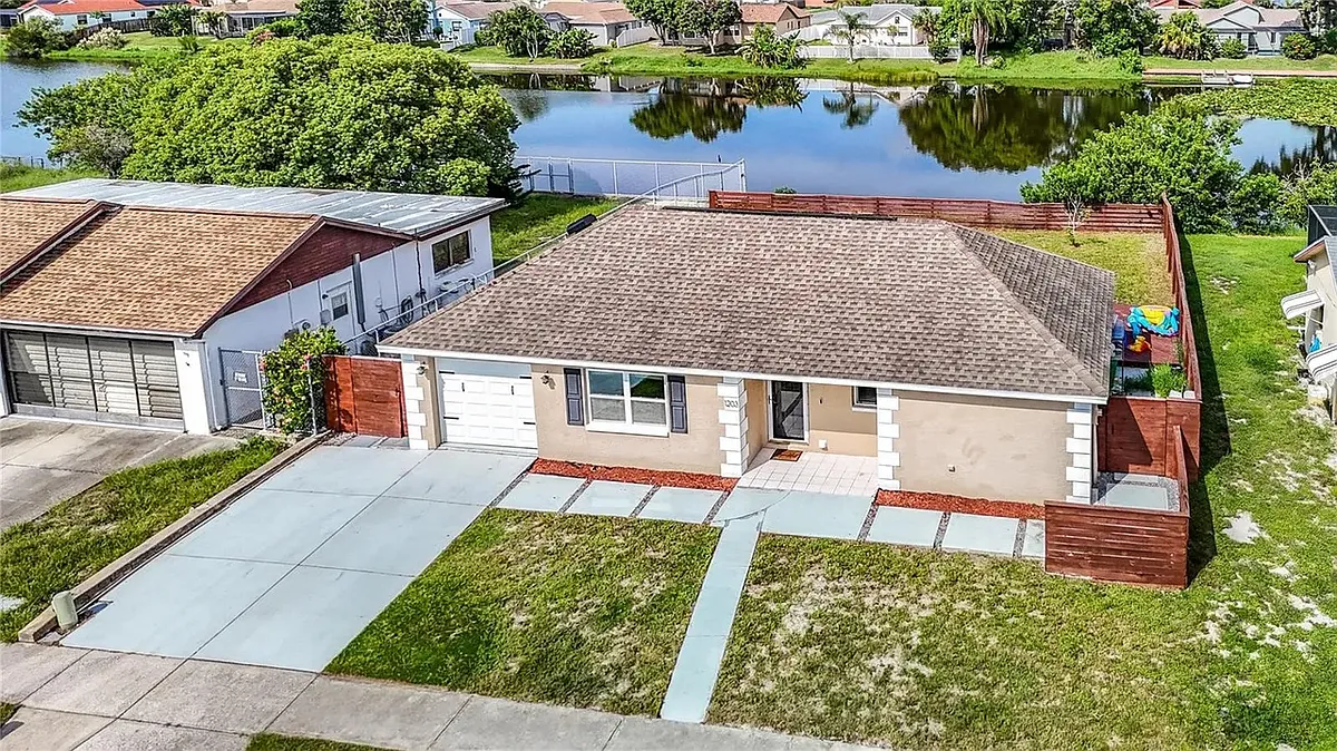 Building Photo - 1203 Mandarin Dr