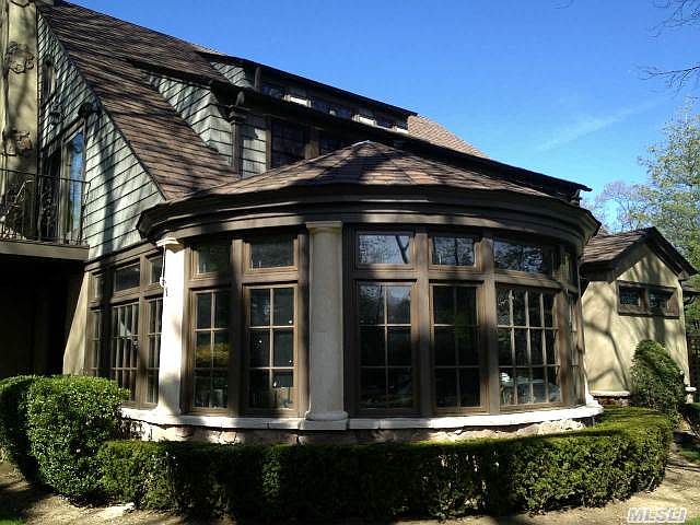 2nd image of 1000 Barberry Ln