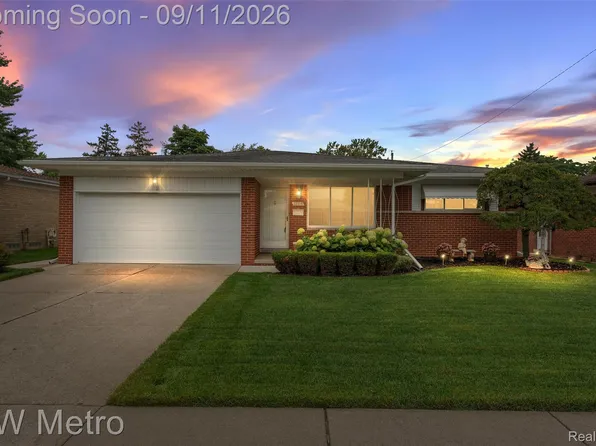 32315 Whitley Cir, Warren, MI 48088