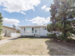 10519 36a Ave NW, Edmonton, AB T6J2H7