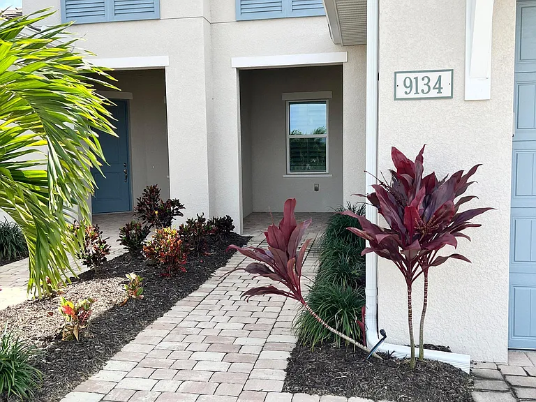 9134 Cayman Dr — Photo 17