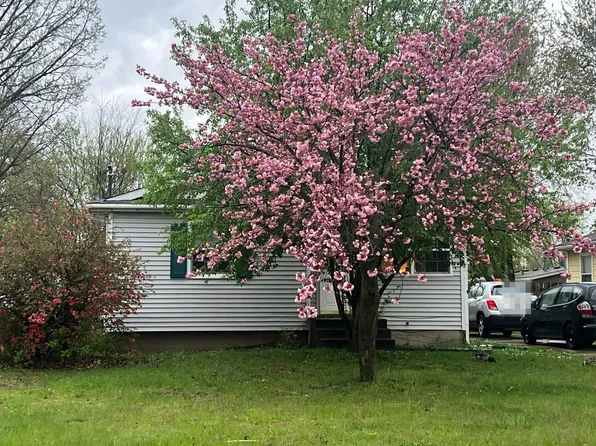 244 Majestic St SE, Kentwood, MI 49548