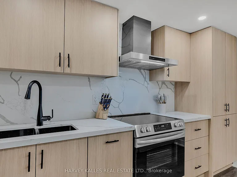 692 Richmond St W #3 — Photo 17