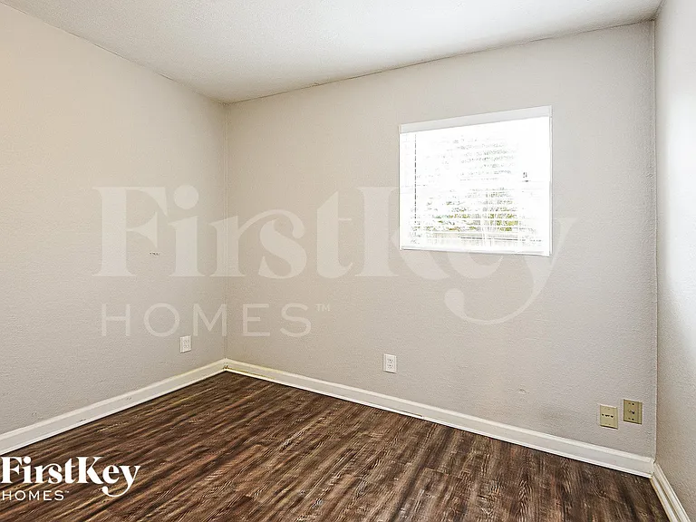 2718 N Brompton Dr — Photo 11