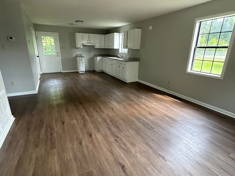 108 N Bond Ave #1 — Photo 2
