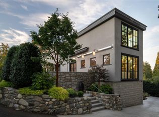 2175 Granite St, Oak Bay, BC V8S3G8