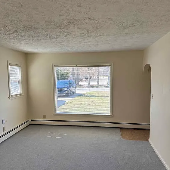 736 Charlotte Ave NW — Photo 6