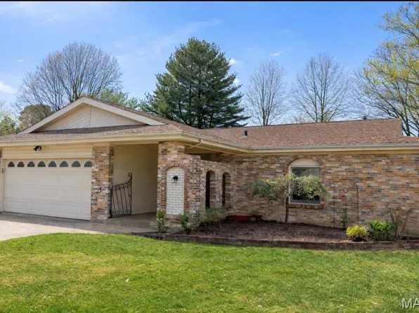 10 El Jer Dr, Cedar Hill, MO 63016