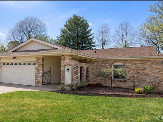 10 El Jer Dr, Cedar Hill, MO 63016