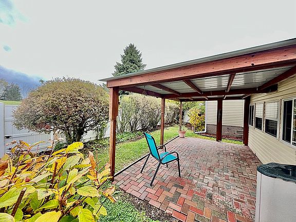 4th image of 22912 S Pinehurst Dr