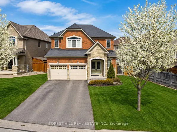 22 McCombe Ln, Vaughan, ON L6A 4G2