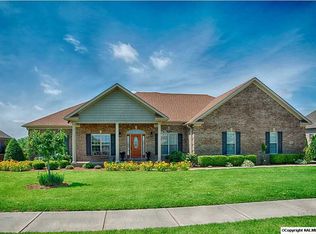 25886 Cobblestone Ln, Athens, AL 35613