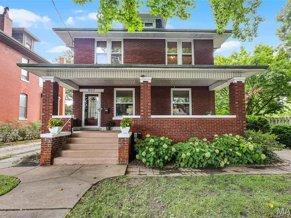 807 Lebanon Ave, Belleville, IL 62221