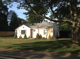 9 Jericho Path, Falmouth, MA 02540