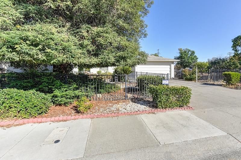 1st image of 6225 Hermosa St