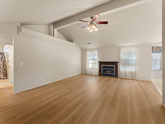 5th image of 1222 Greentree Way