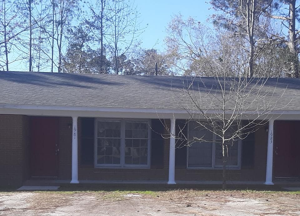 Front view of entire duplex