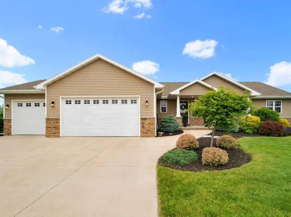 W7576 Gene Ct, Greenville, WI 54942