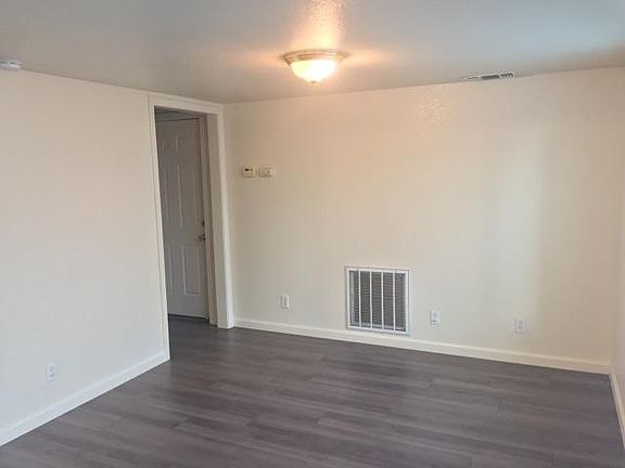 4th image of 1922 Wildwood Way